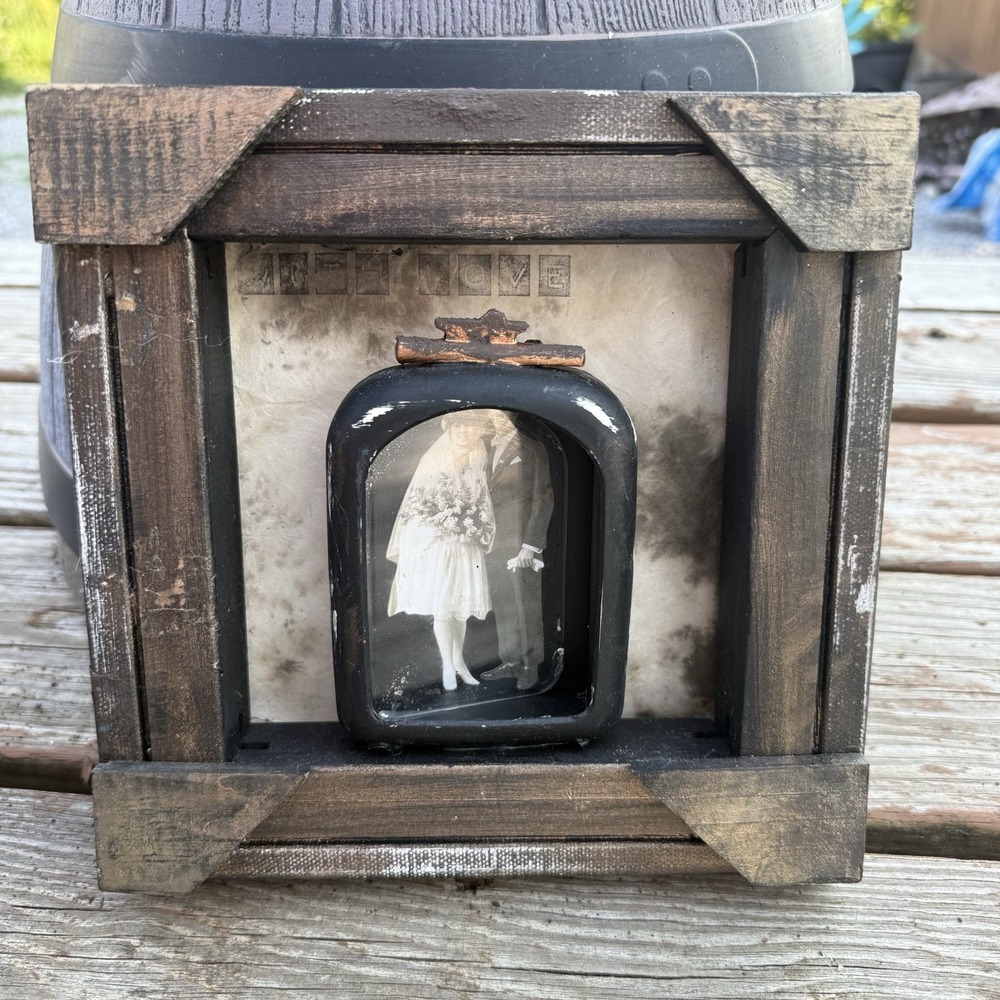 VTG Wooden Frame Distressed With Bride And Groom Gothic Vibes 3D Wall Hanging‎